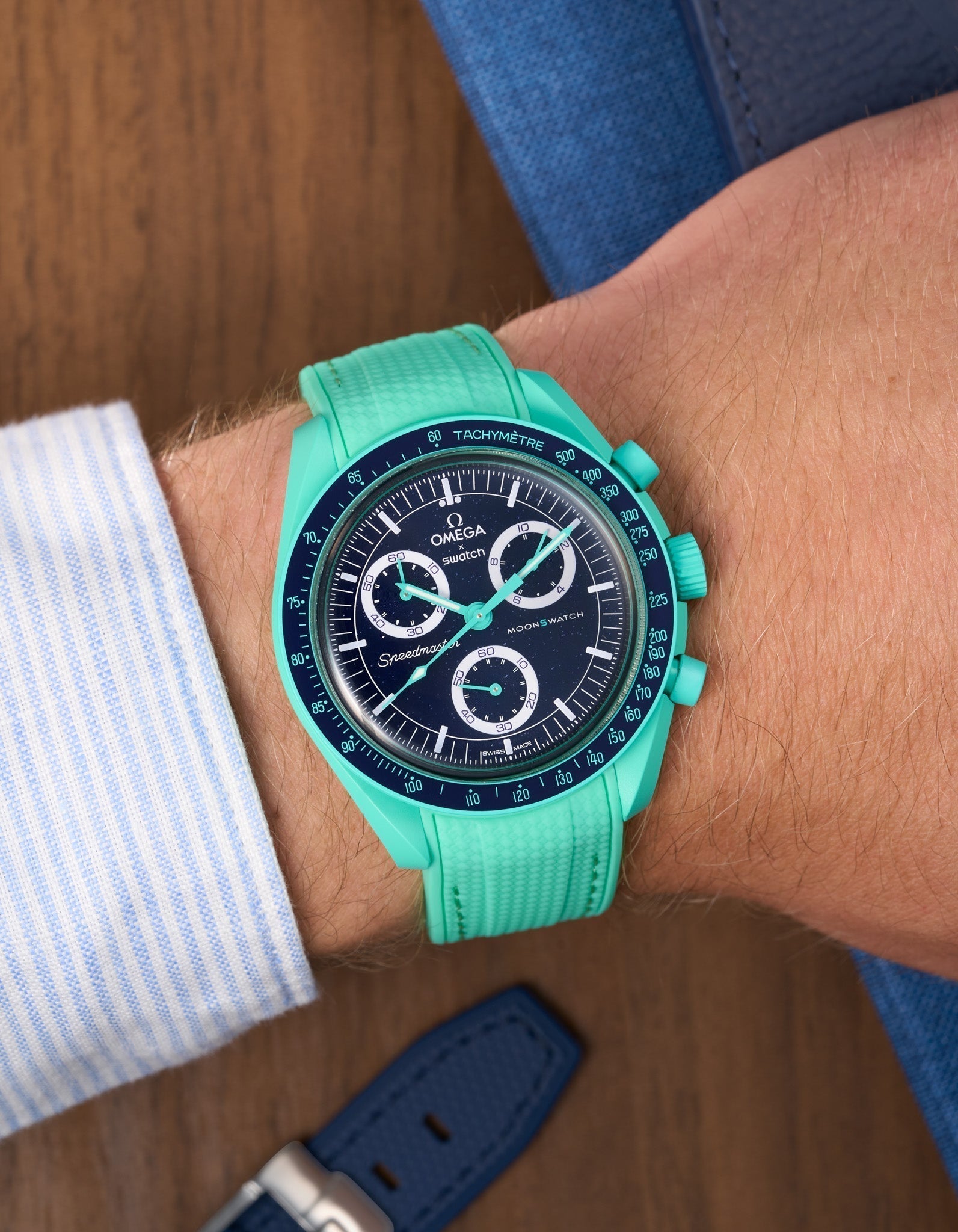 MoonSwatch Mission On Earth - Polar Lights Watch (Rubber Strap)