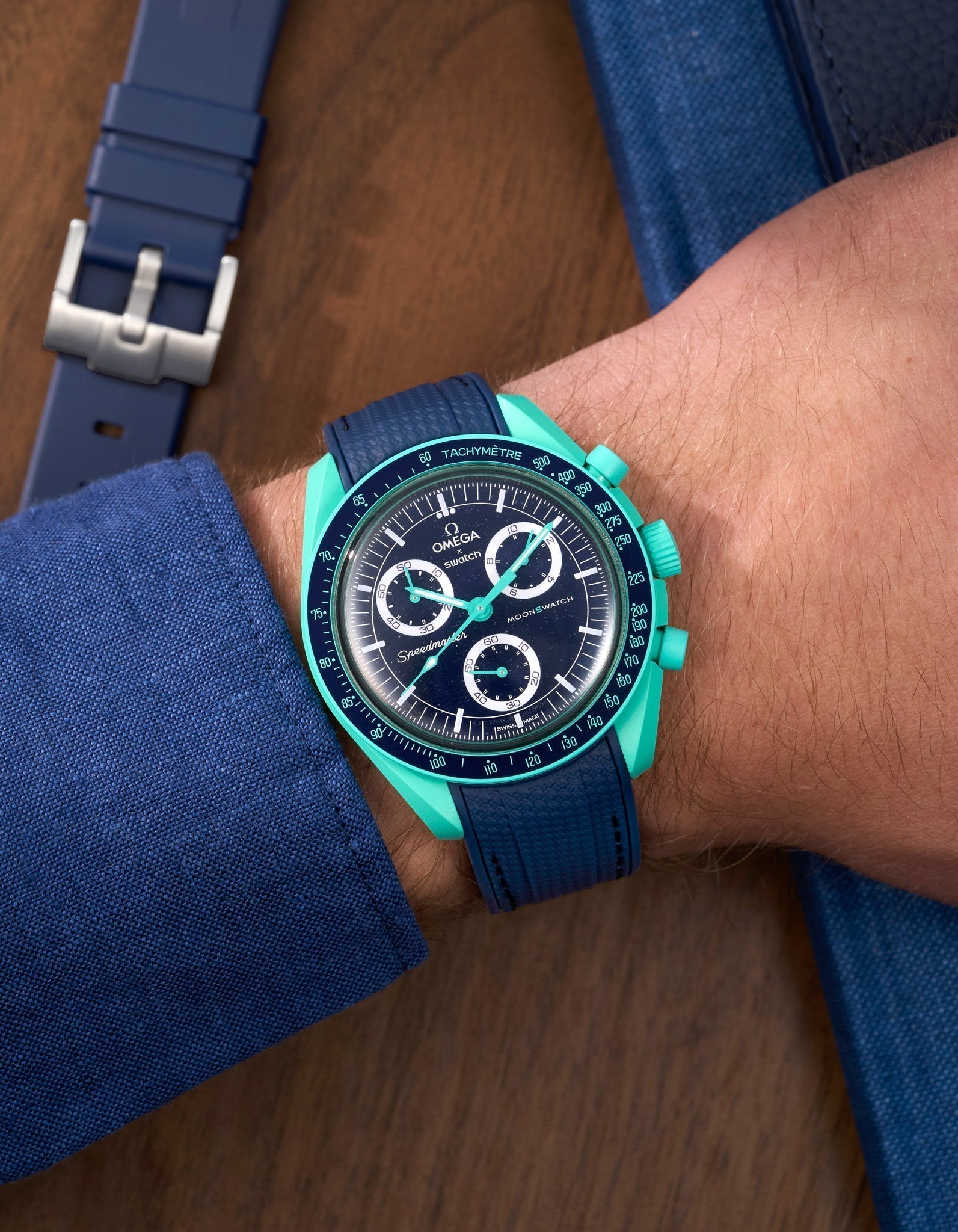MoonSwatch Mission On Earth - Polar Lights Watch (Rubber Strap)